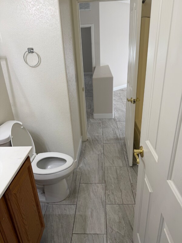 Building Photo - 597 W Barrus St