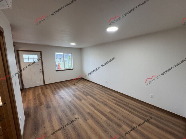 Foto del edificio - 1818 Brenda Ln