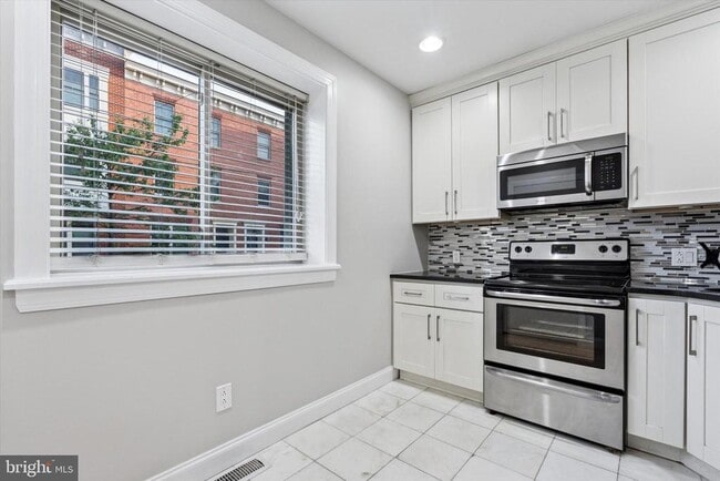 Building Photo - 1227 Fitzwater St