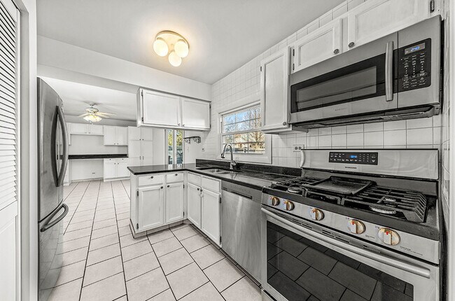 Foto del edificio - 2646 Prairieview Ln
