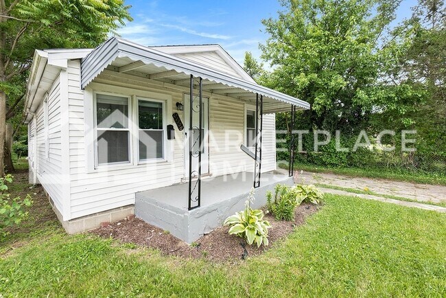 Building Photo - 21356 Westview Ave