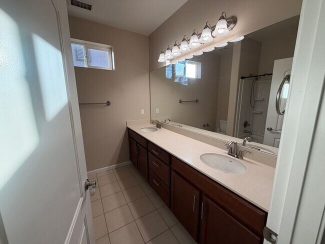 Building Photo - 1755 Wind Ranch Rd