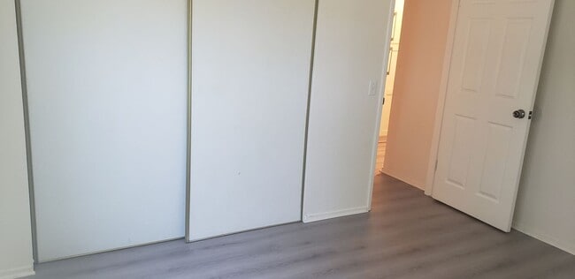 Building Photo - phi715