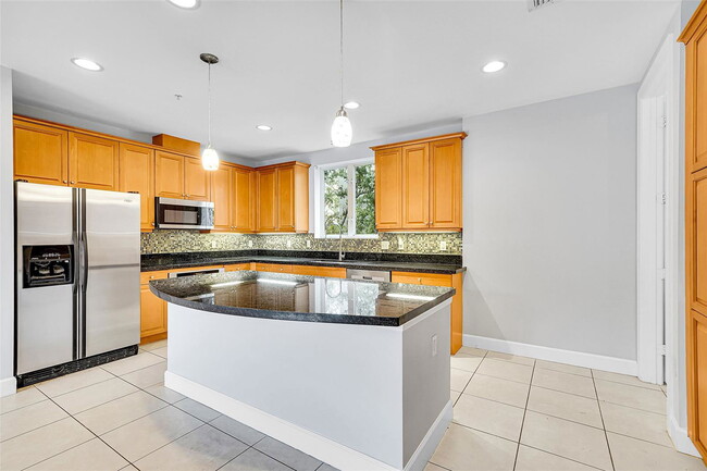 Photo - 1902 Coral Heights Ct House