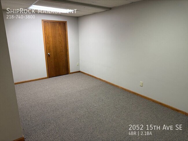 Foto del edificio - 2052 15th Ave SE