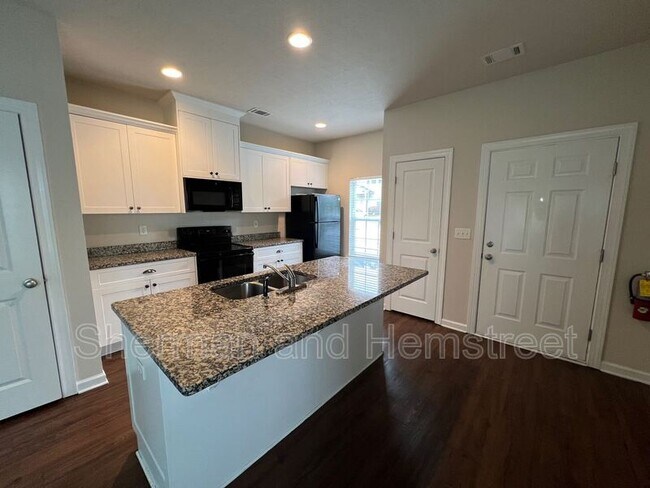 Building Photo - 204 Joiner Cir