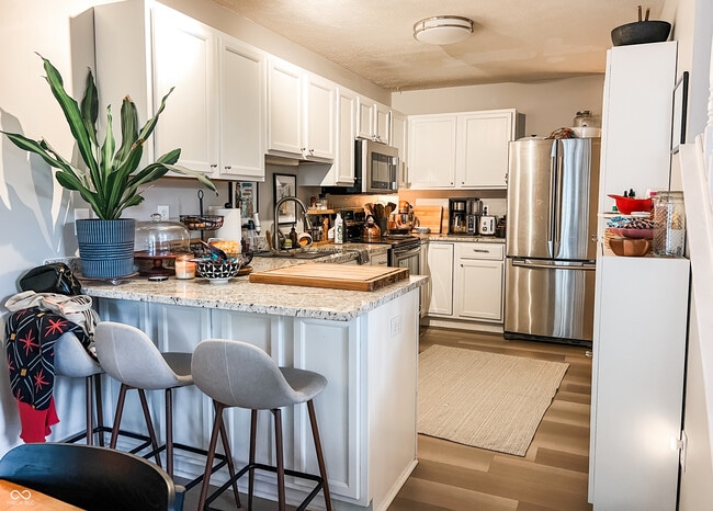 Foto del edificio - 11471 Enclave Blvd