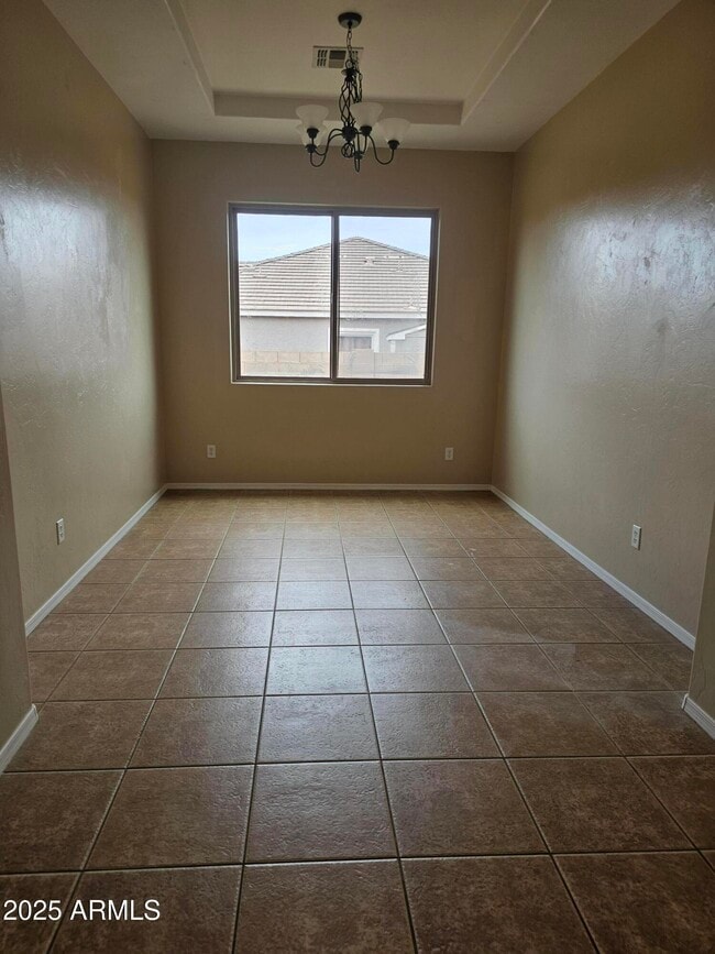 Building Photo - 2042 Prairie Grass Dr
