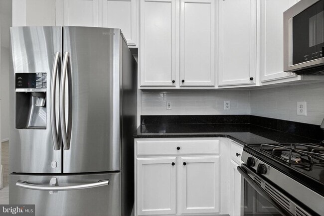Building Photo - 21748 Kings Crossing Terrace