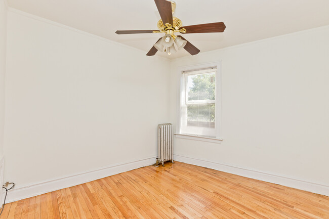 Foto del edificio - 1416 W Hutchinson St