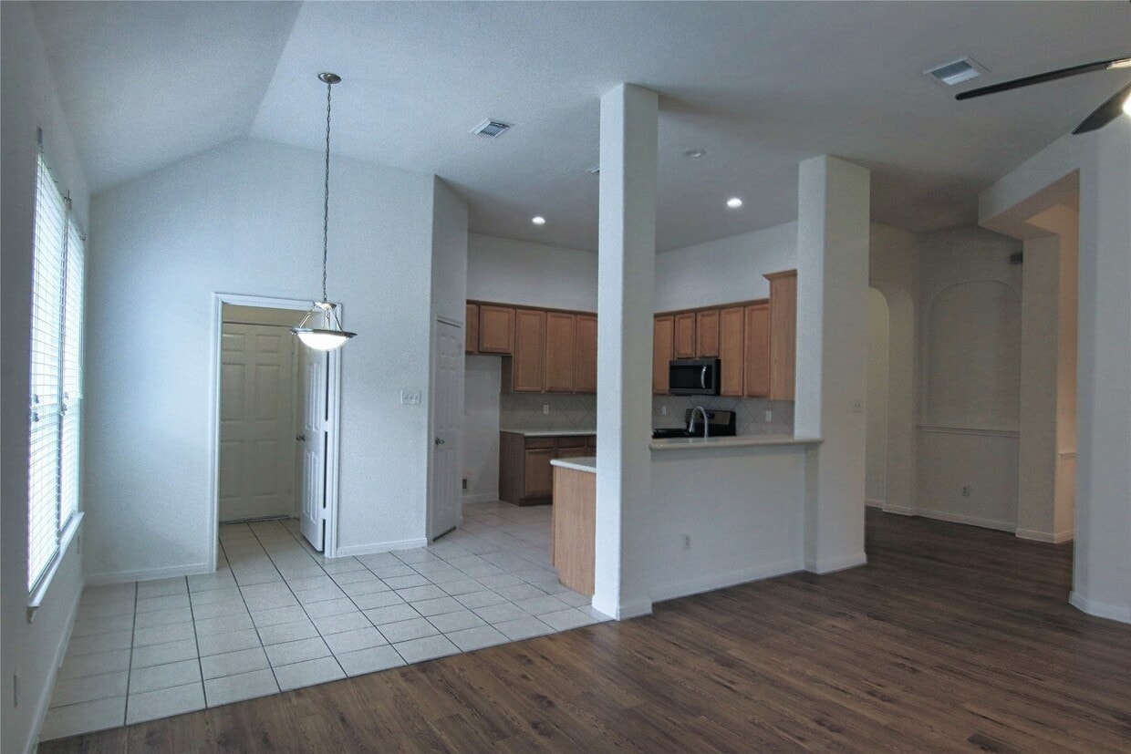 Foto principal - 322 Wild Bird Dr