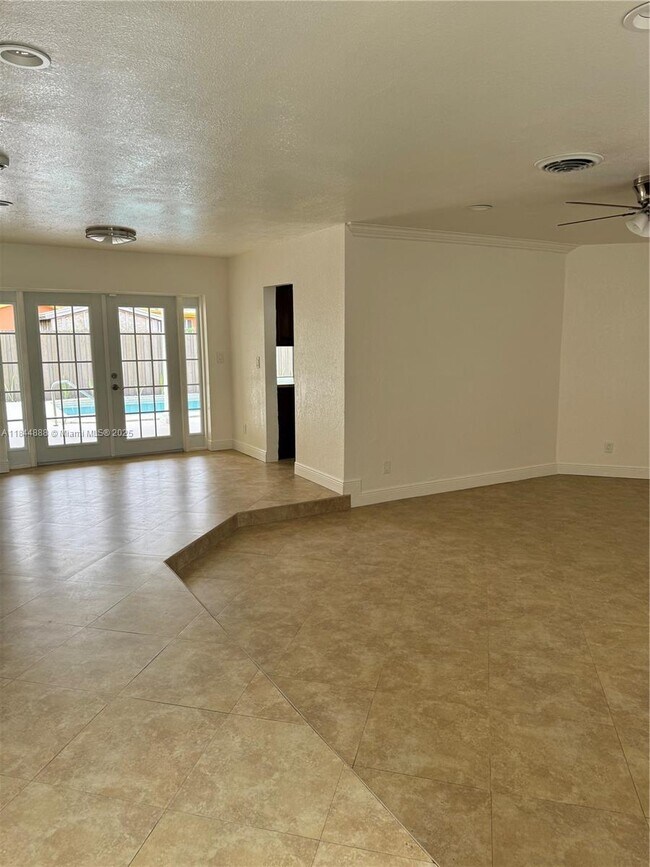 Foto del edificio - 4440 NW 43rd St