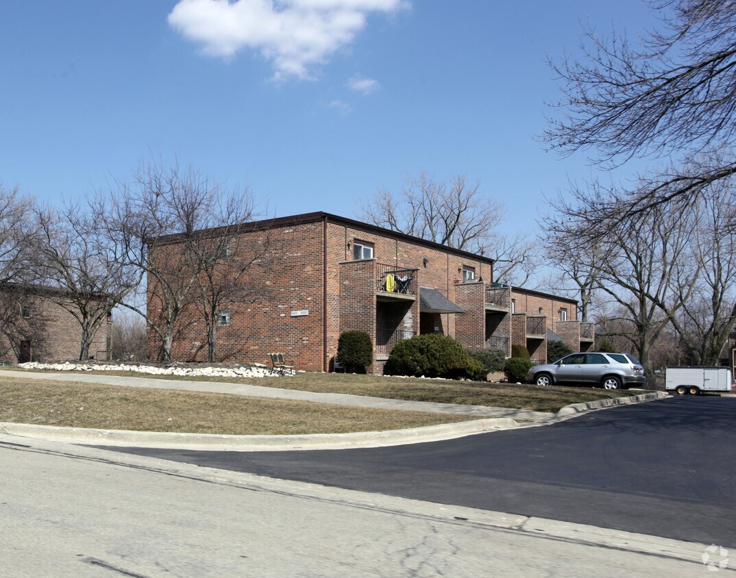 Primary Photo - Creekview Apartments