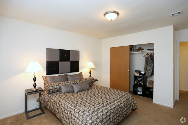 Bedroom - Aberdeen Proving Ground on Post Housing