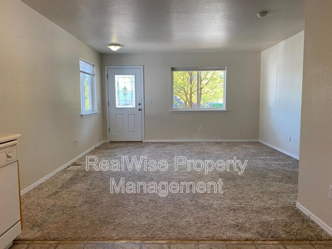 Foto del edificio - 1288 Willow Ln