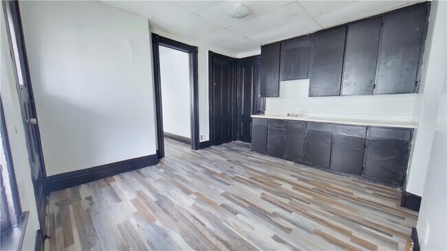 Foto del edificio - 6-7 Calihan Park