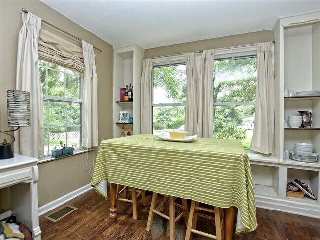 Foto del edificio - 2305 Longview St