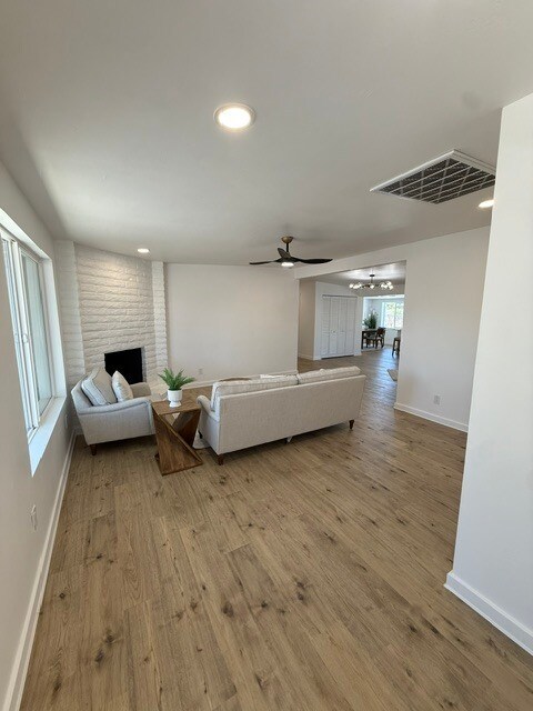 Foto del edificio - House For Rent