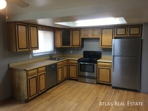Building Photo - 5303 Quari St