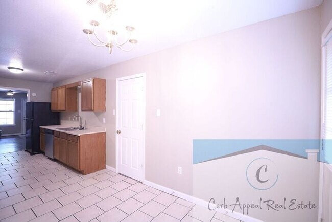 Foto del edificio - Spacious 1200 sq ft 2 bed /2 bath apartment