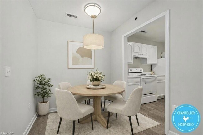 Foto del edificio - 1041 W Barton St