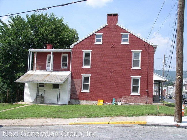 Building Photo - 330 S 4th St