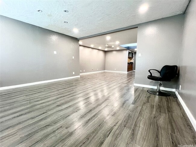 Building Photo - 95-431 Kuahelani Avenue Unit 119
