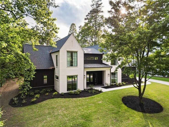 Foto del edificio - 2742 Winding Ln NE