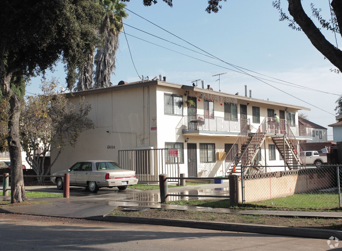 Primary Photo - 6634 California Ave