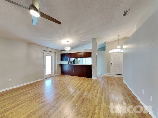 Foto del edificio - 11008 Millbury Ct