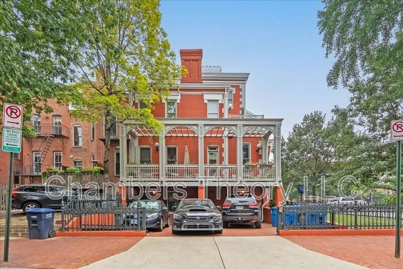 Foto del edificio - 4 Logan Cir NW