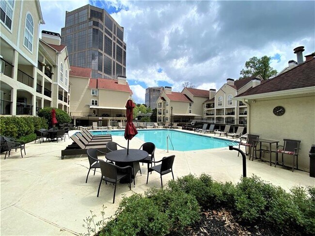 Foto del edificio - 3655 Habersham Rd NE