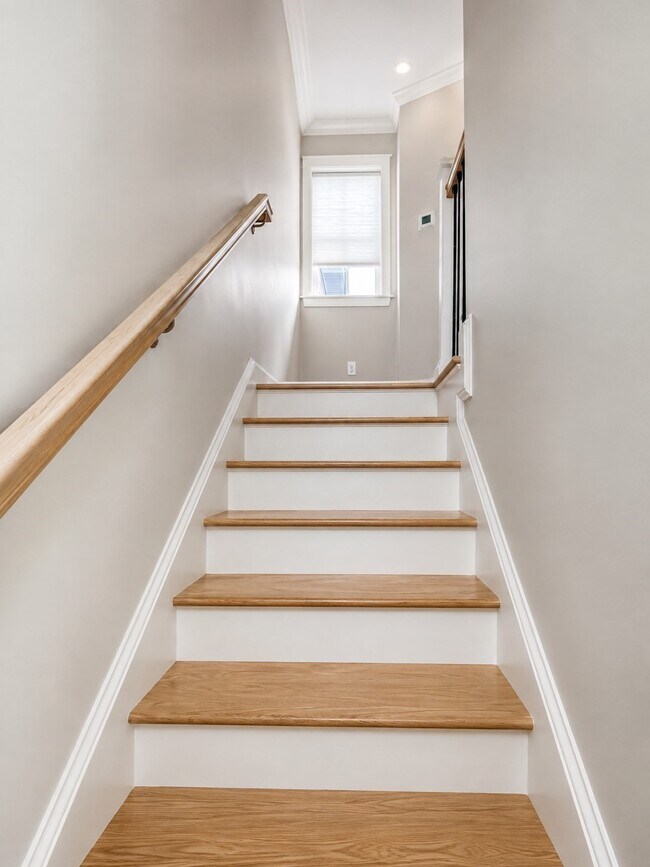 Building Photo - 108 Gilman St