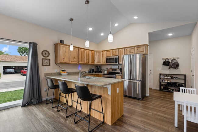 Building Photo - Gorgeous 3 beds 2 baths in Hudson!