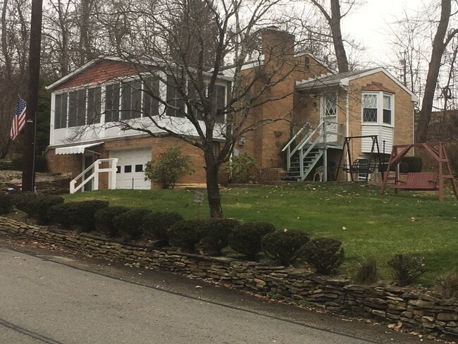 Building Photo - 209 Liberto Rd