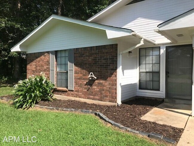 Building Photo - 3 br, 2 bath House - 406 Crystal Dr