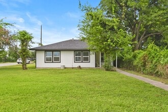 Building Photo - 7201 Homestead Rd
