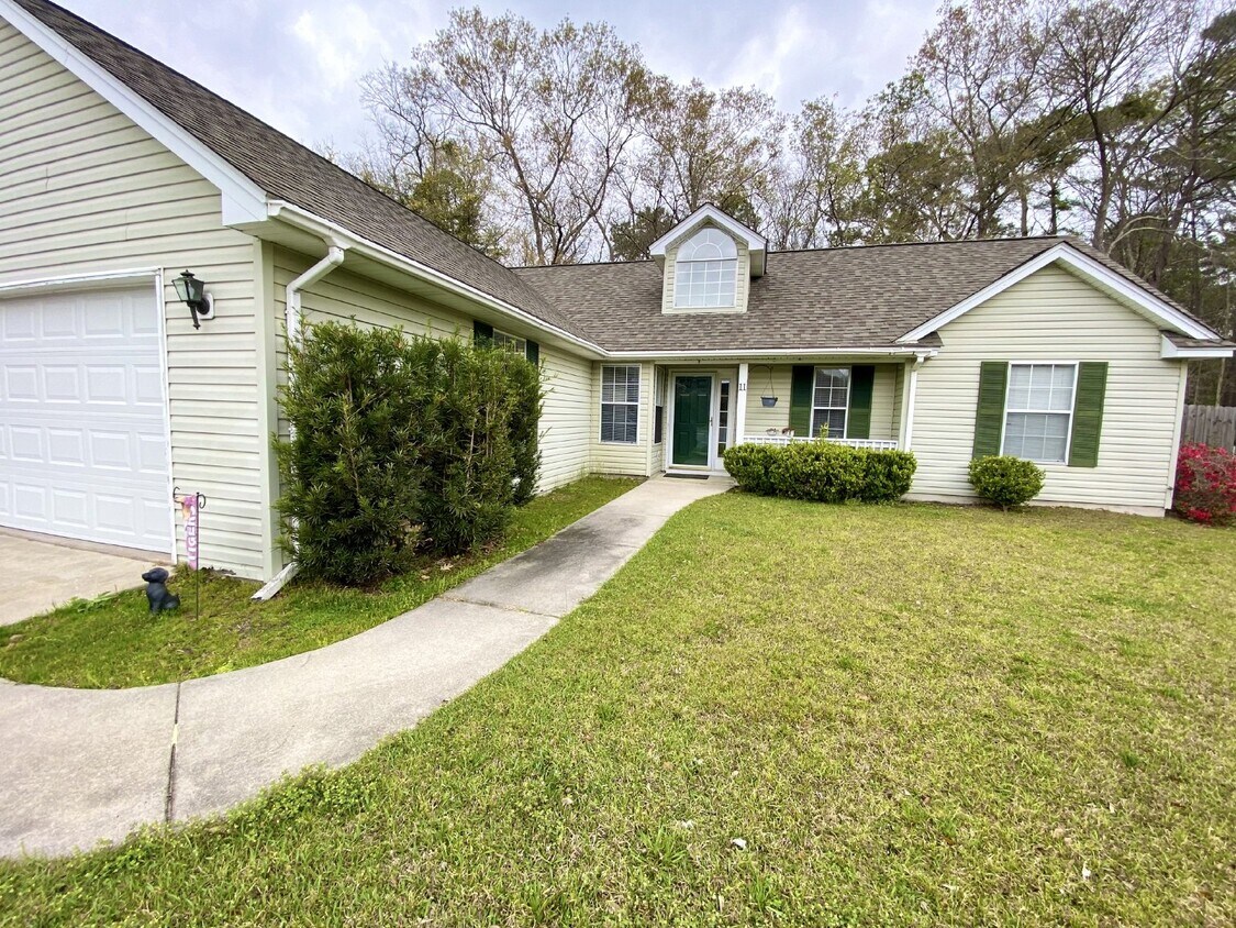 11 Cheehaw Dr, Okatie, SC 29909 Room for Rent in Okatie, SC