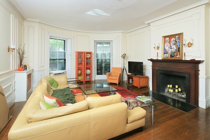 Foto del edificio - 75 Mount Vernon St