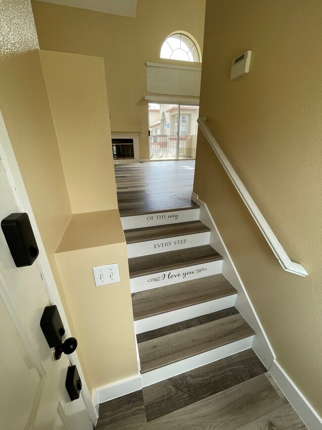 Photo - 2951 Vía Toscana Apartment