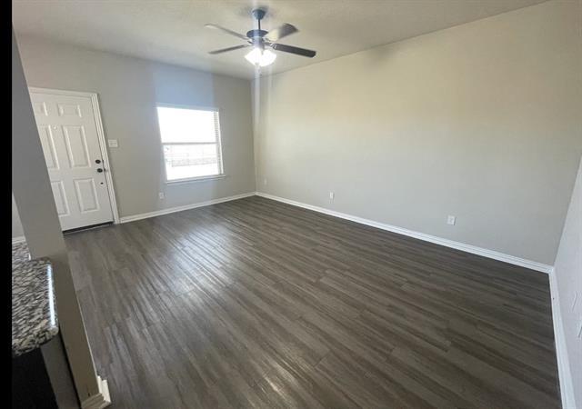Foto del edificio - 8605 Ellis Dr