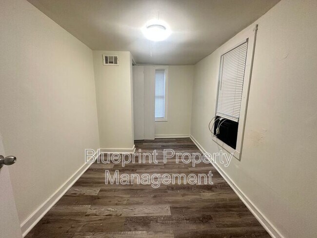 Foto del edificio - 3729 Pine Ave SW