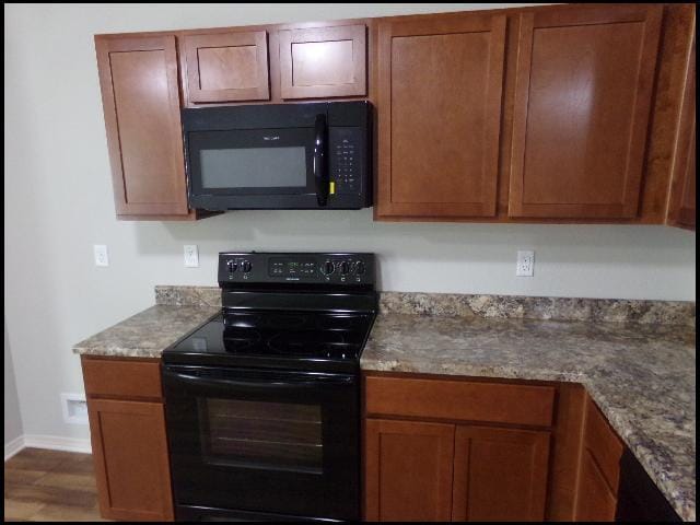 Building Photo - 6097 Saddle Hill Dr