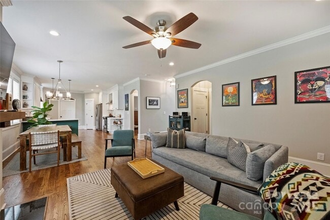 Foto del edificio - 126 N Smallwood Pl