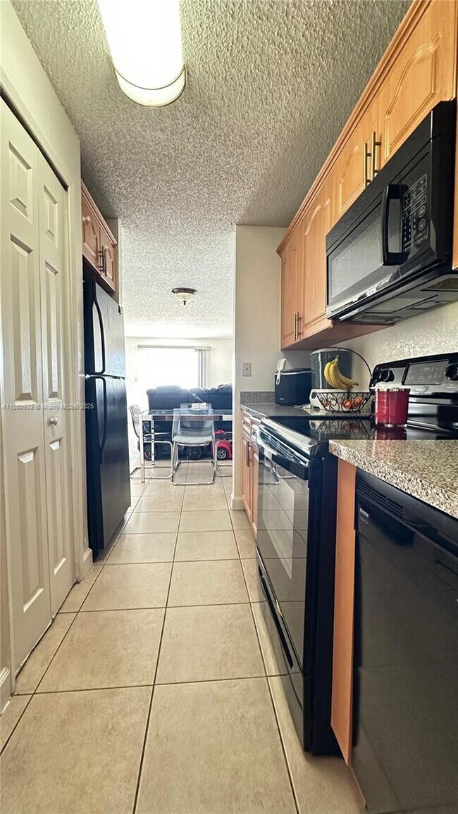 Foto del edificio - 6060 W 21st Ct