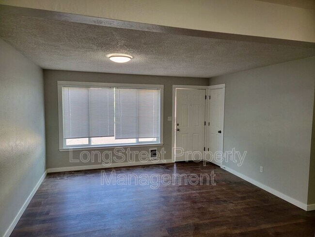 Foto del edificio - 205 SE 6th Ave