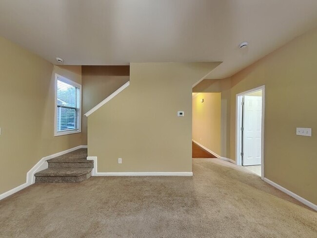 Foto del edificio - 255 Farm Manor Ct