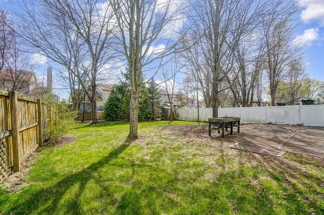 Building Photo - 2444 Highlandtown Dr