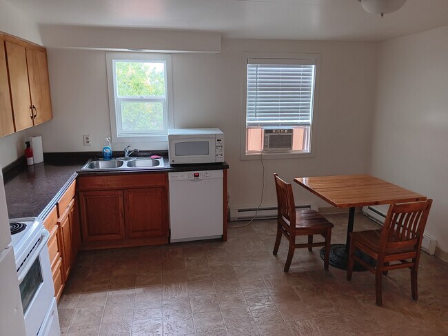 Foto del edificio - 627 NE Opal St