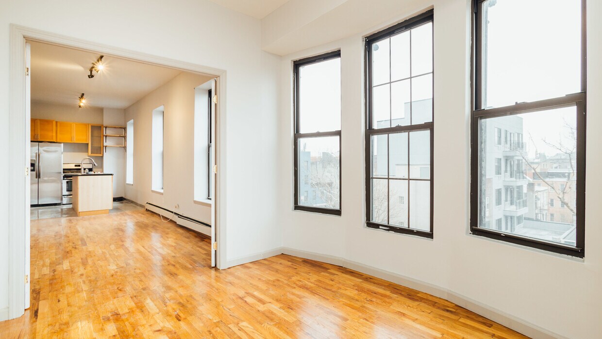 Primary Photo - 197 Monroe St